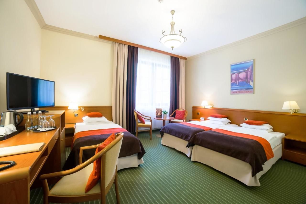 Отель Hotel Korona Park Klewinowo Klewinowo-13