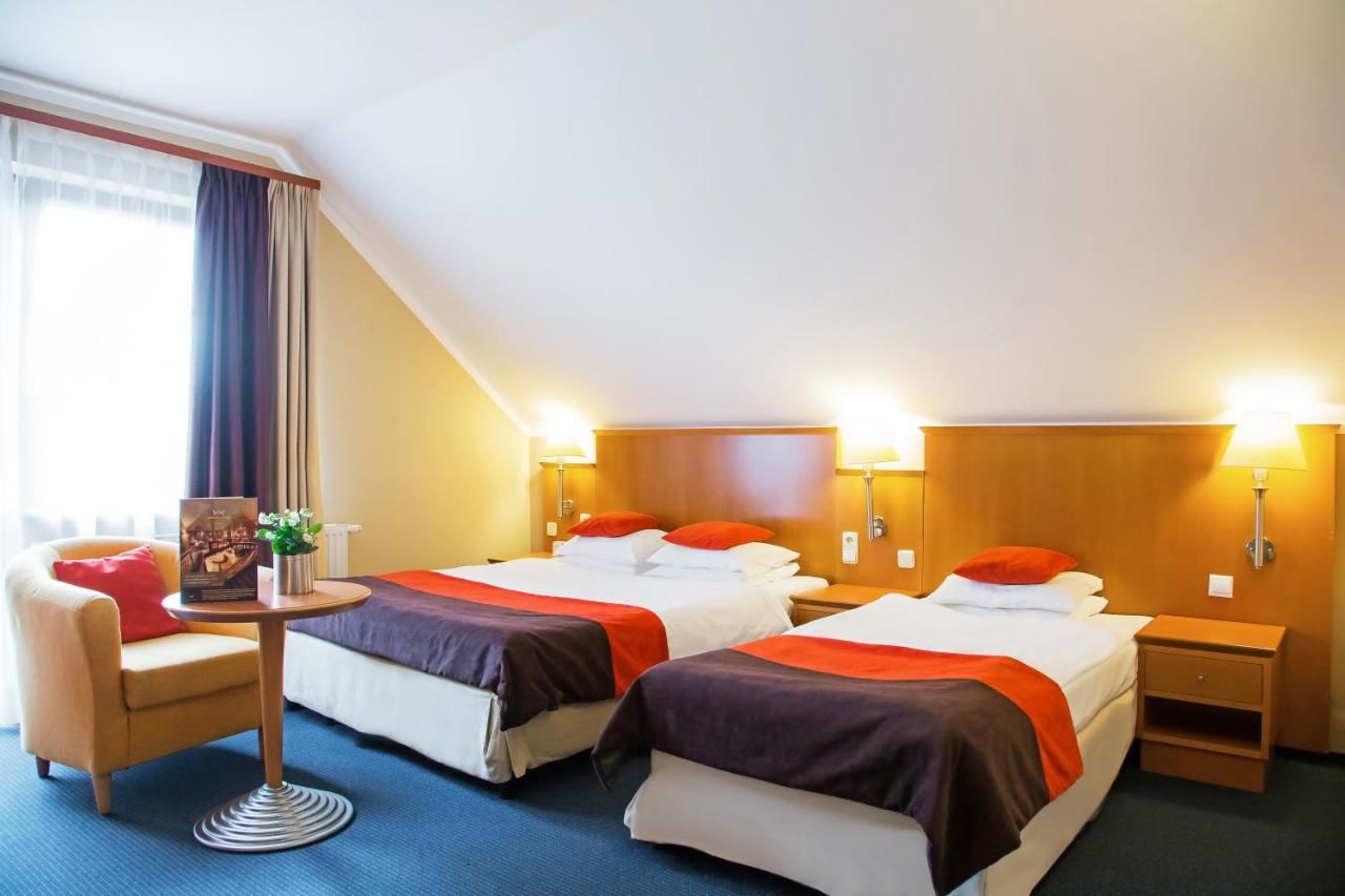 Отель Hotel Korona Park Klewinowo Klewinowo-15