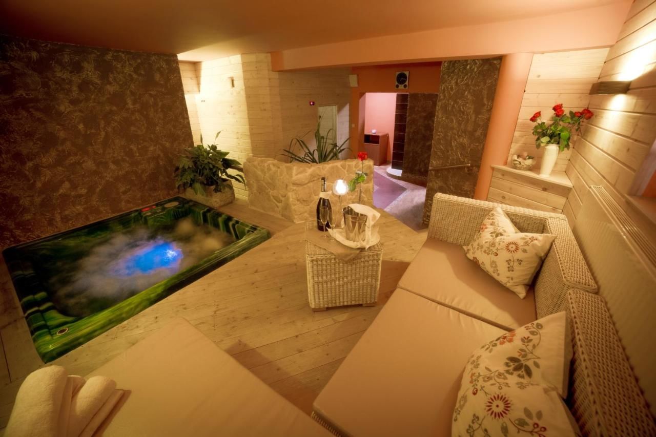 Отель Hotel Korona Park Klewinowo Klewinowo-26